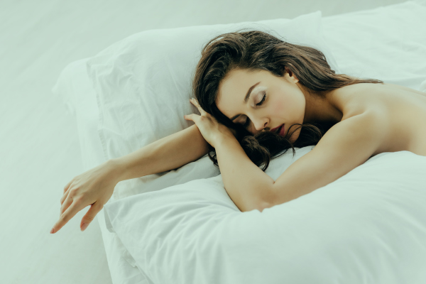 Ngủ ít làm nhiều, hay ngủ đủ làm hiệu quả?